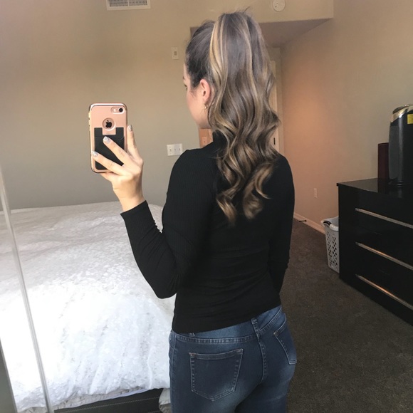 Black Long Sleeve Choker Top - Picture 4 of 8